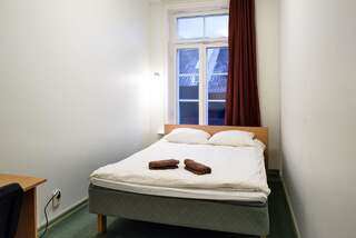 Хостелы Hostel Vaksali 4 Тарту Двухместный номер с 1 кроватью и общей ванной комнатой-3